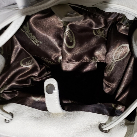 AmeriLeather Chief Bag/ Backpack - Picture 2 of 4